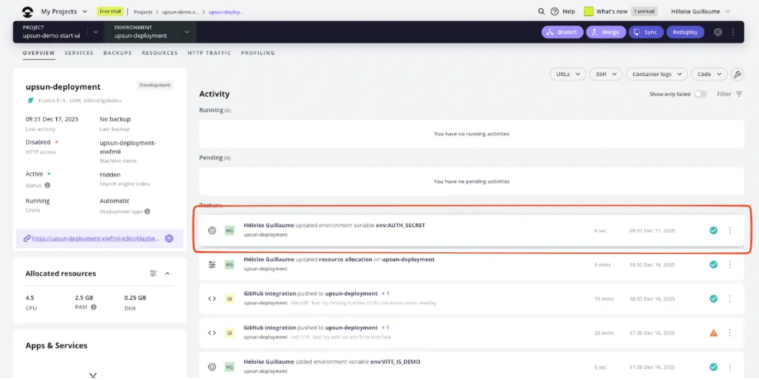 Tableau de bord du projet Upsun - Hoover inutile sur des cards non cliquables.
